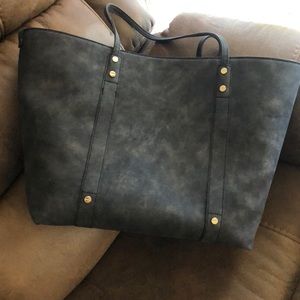 ❄️LAST CHANCE❄️ Large tote NWOT